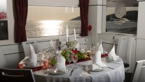 Yacht LA PERLA -  Dining detail